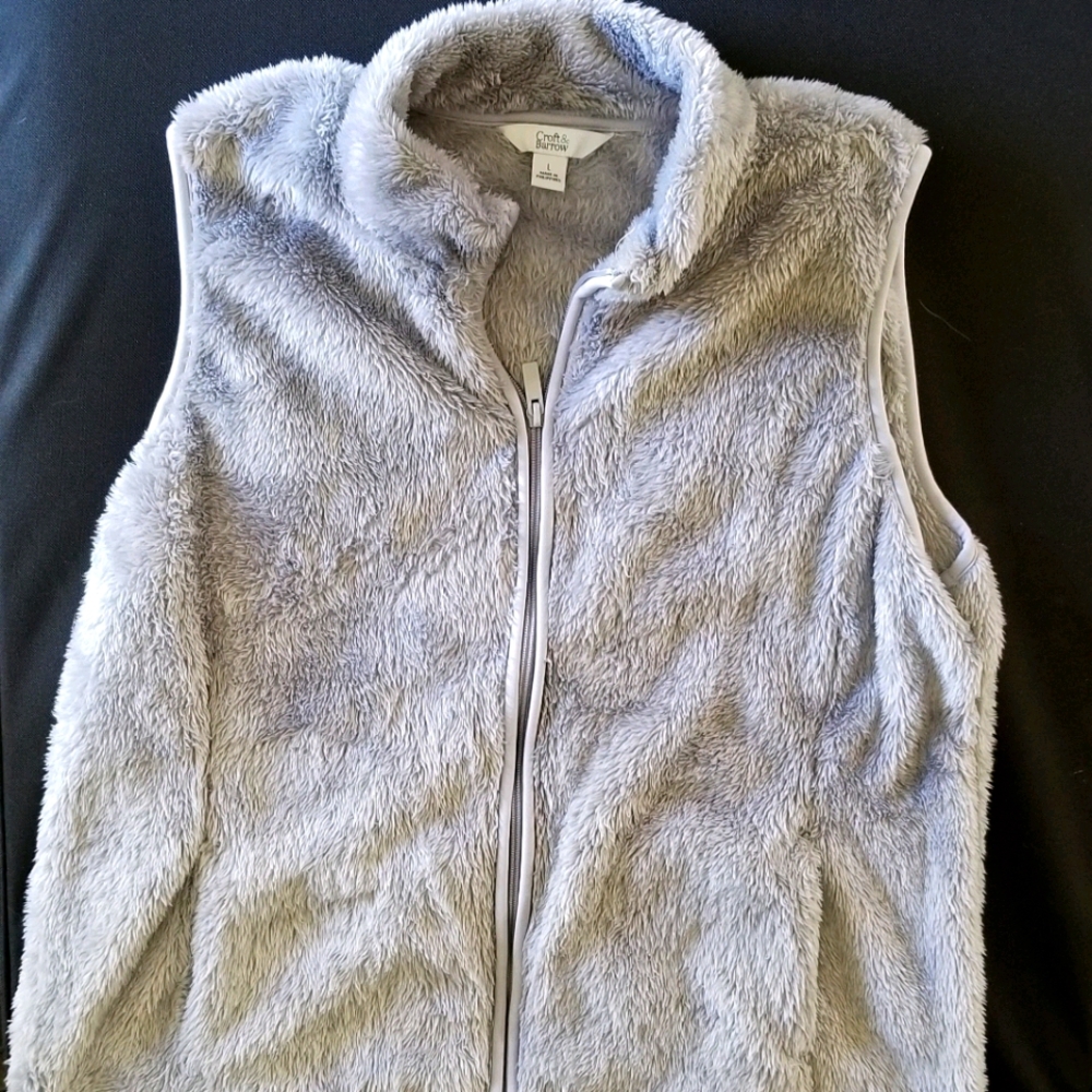 Croft and Barrow Women's Plush Vest L
